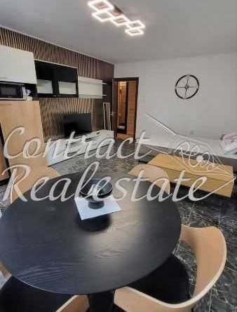 Дава се под наем Едностаен апартамент в Варна, Център - 40 кв.м за 348.84 € - Снимка #1