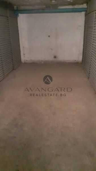 Гараж / Паркомясто в Пловдив, Център - 17 кв.м за 1059 €/кв.м - Снимка #1