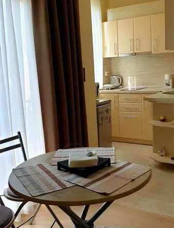 Дава се под наем Едностаен апартамент в Царево - 40 кв.м за 260.1 € - Снимка #1