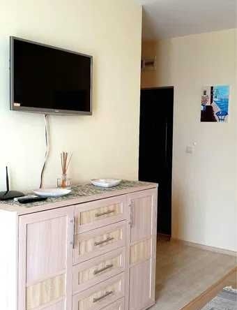 Дава се под наем Двустаен апартамент в Царево - 50 кв.м за 255 € - Снимка #1