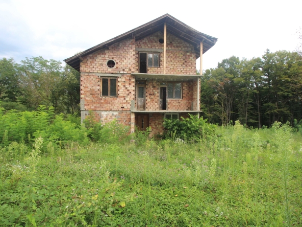 Къща в с. Гарван, Област Габрово - 156 кв.м за 115 €/кв.м - Снимка #1