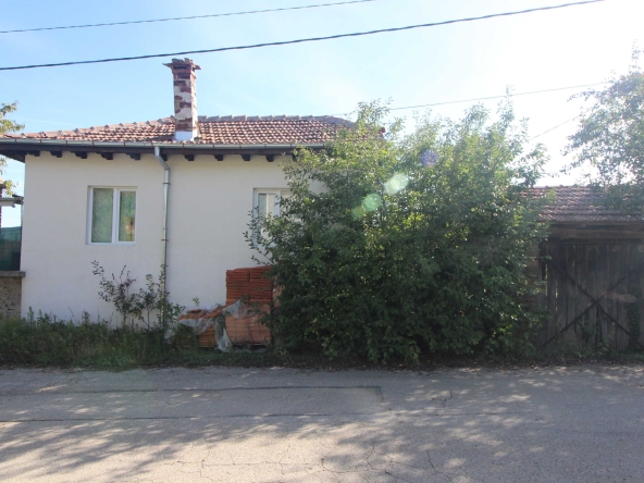 Къща в с. Здравковец, Област Габрово - 58 кв.м за 299 €/кв.м - Снимка #1