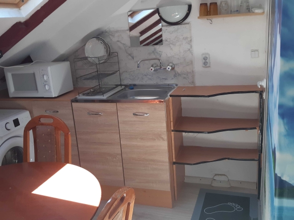 Дава се под наем Ателие в София, Център - 30 кв.м за 350 € - Снимка #1