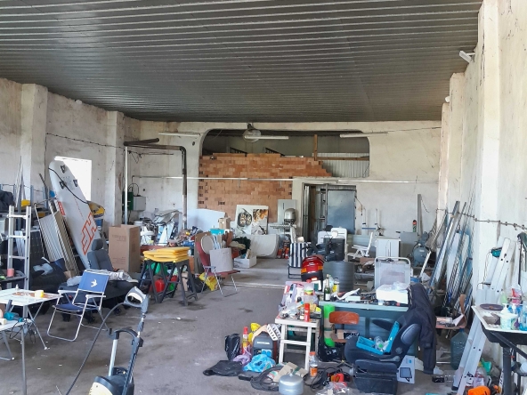 Промишлена сграда в Монтана, Промишлена зона - 248 кв.м за 412 €/кв.м - Снимка #1