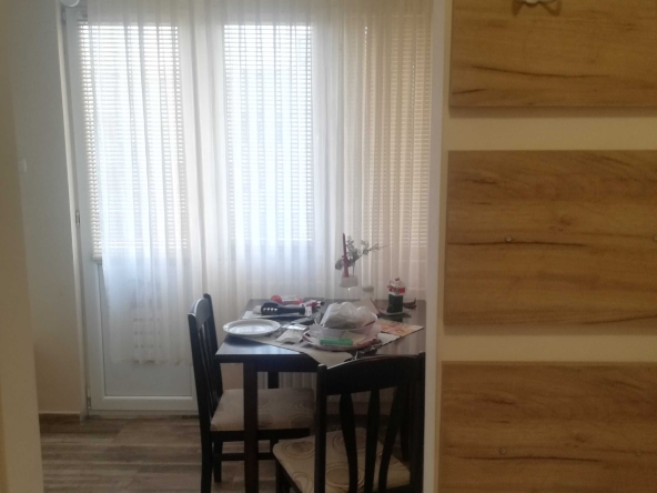 Дава се под наем Едностаен апартамент в Плевен, Идеален център - 40 кв.м за 204 € - Снимка #1