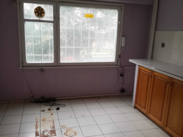 Дава се под наем Офис в Бургас, Център - 18 кв.м за 127.5 € - Снимка #1