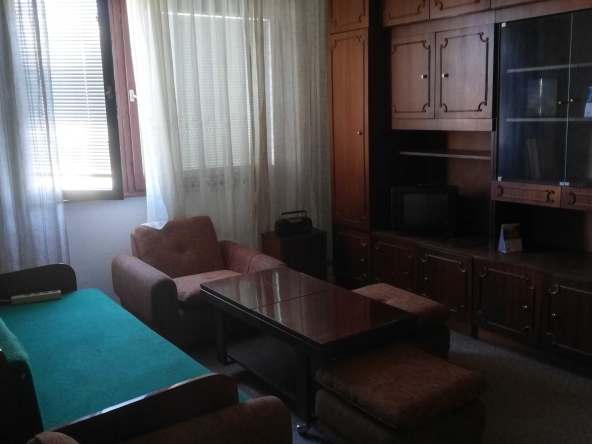 Дава се под наем Двустаен апартамент в Плевен, Дружба 4 - 87 кв.м за 204 € - Снимка #1