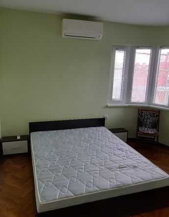 Дава се под наем Двустаен апартамент в Бургас, Център - 60 кв.м за 225 € - Снимка #1