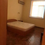 Дава се под наем Двустаен апартамент в Бургас, Център - 60 кв.м за 175 € - Снимка #1