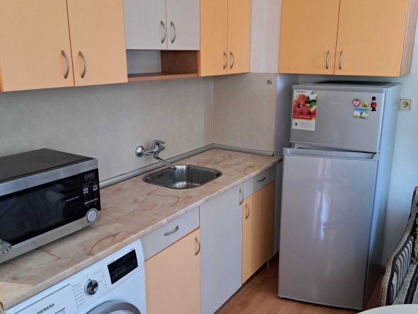 Дава се под наем Едностаен апартамент в Пловдив, Кършияка - 45 кв.м за 255 € - Снимка #1