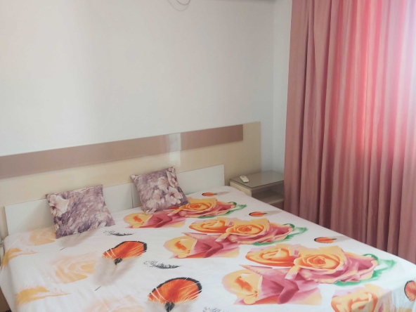 Дава се под наем Тристаен апартамент в Плевен, Дружба 3 - 110 кв.м за 459 € - Снимка #1