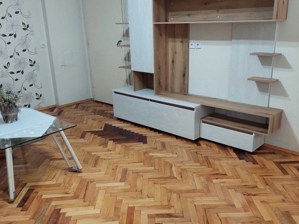 Дава се под наем Тристаен апартамент в Русе, Дружба 1 - 104 кв.м за 306 € - Снимка #1