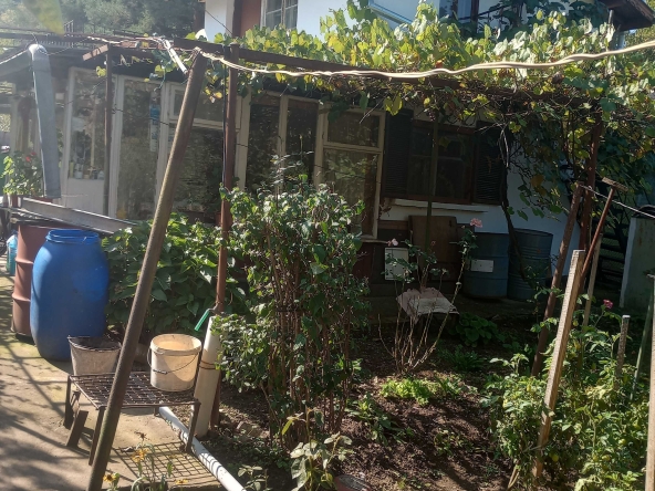 Къща в с. Свидня, Област София-област - 1 кв.м за 25000 €/кв.м - Снимка #1