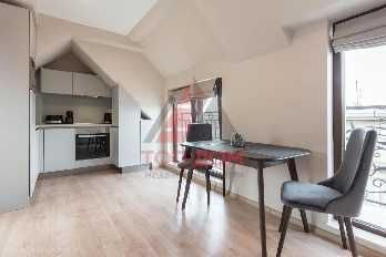 Дава се под наем Тристаен апартамент в Варна, Център - 70 кв.м за 1200 € - Снимка #1