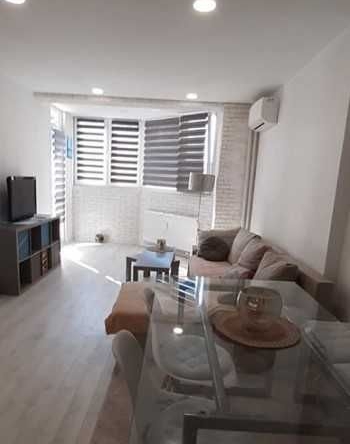 Дава се под наем Тристаен апартамент в Пловдив, Център - 76 кв.м за 244.8 € - Снимка #1