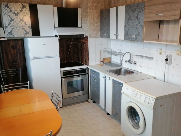 Дава се под наем Двустаен апартамент в София, Надежда 4 - 50 кв.м за 380 € - Снимка #1