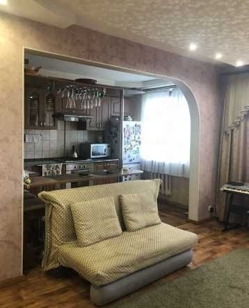 Дава се под наем Тристаен апартамент в Пловдив, Гагарин - 86 кв.м за 397.8 € - Снимка #1