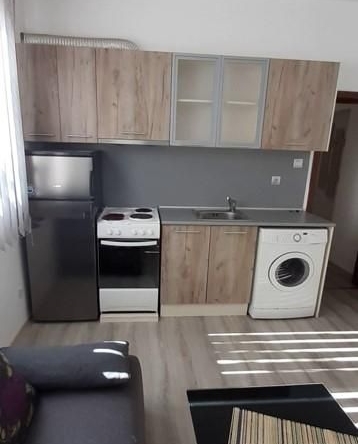 Дава се под наем Двустаен апартамент в София, Изгрев - 45 кв.м за 375 € - Снимка #1