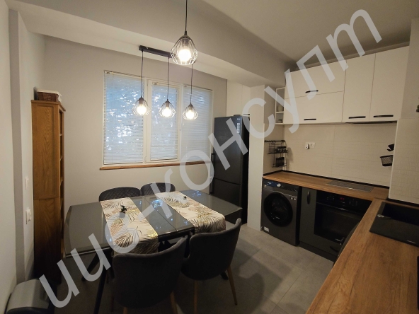 Тристаен апартамент в Велико Търново, Център - 70 кв.м за 1558 €/кв.м - Снимка #1