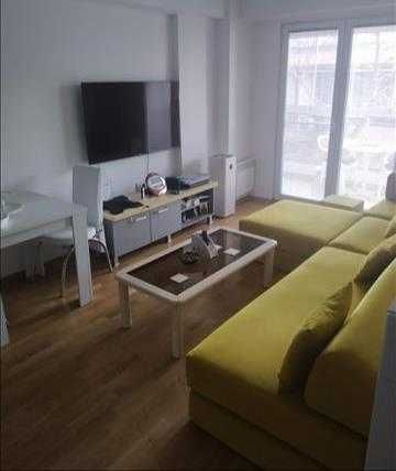 Дава се под наем Двустаен апартамент в Пловдив, Център - 55 кв.м за 300.9 € - Снимка #1