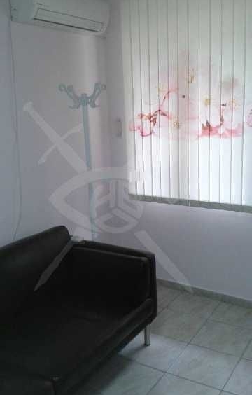 Дава се под наем Офис в Пловдив, Южен - 50 кв.м за 458.49 € - Снимка #1