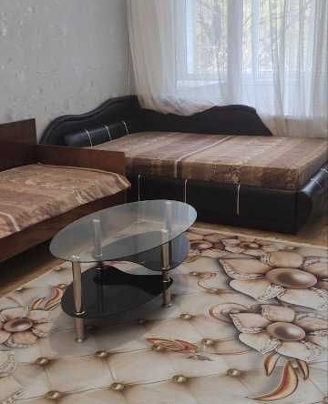 Дава се под наем Двустаен апартамент в Бургас, Лазур - 70 кв.м за 390 € - Снимка #1