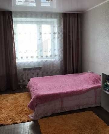 Дава се под наем Тристаен апартамент в Пловдив, Остромила - 89 кв.м за 280.5 € - Снимка #1