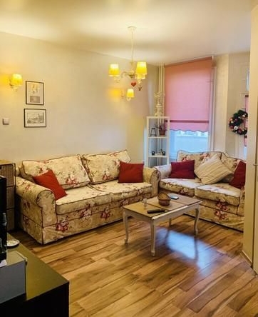 Дава се под наем Тристаен апартамент в София, Хладилника - 85 кв.м за 850 € - Снимка #1