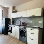 Дава се под наем Тристаен апартамент в Варна, Център - 78 кв.м за 847.62 € - Снимка #1