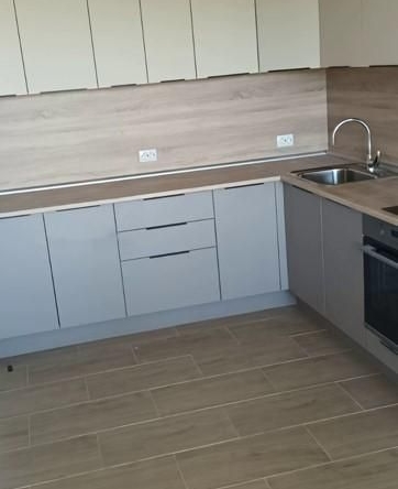 Дава се под наем Тристаен апартамент в София, Дружба 1 - 80 кв.м за 599 € - Снимка #1