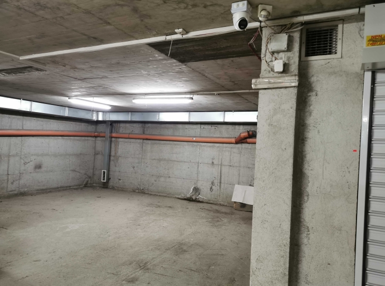 Дава се под наем Гараж / Паркомясто в София, Дружба 1 - 35 кв.м за 30.6 € - Снимка #1