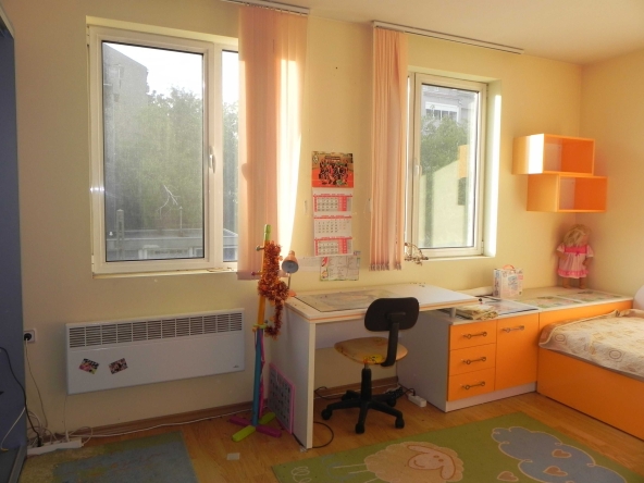 Тристаен апартамент в Русе, Дружба 2 - 136 кв.м за 640 €/кв.м - Снимка #1