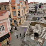 Дава се под наем Многостаен апартамент в Пловдив, Старият град - 150 кв.м за 1050 € - Снимка #1