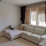 Дава се под наем Тристаен апартамент в Добрич, Център - 100 кв.м за 357 € - Снимка #1