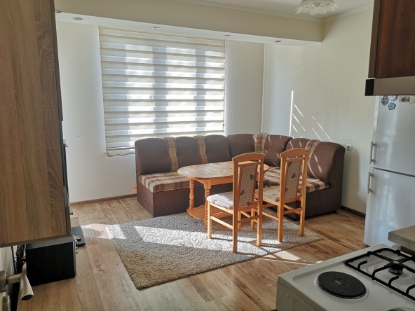 Дава се под наем Двустаен апартамент в Асеновград - 60 кв.м за 255 € - Снимка #1