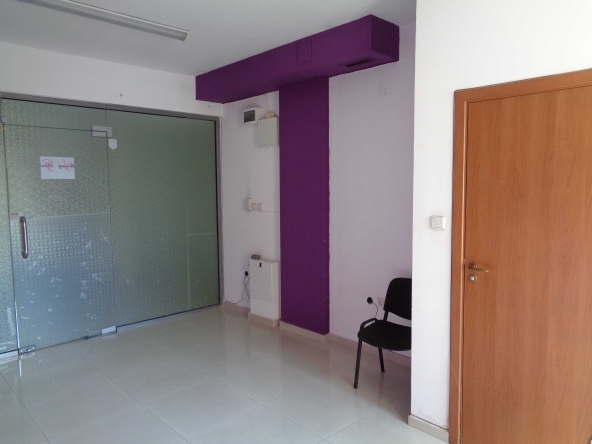 Дава се под наем Офис в София, Център - 23 кв.м за 199.41 € - Снимка #1