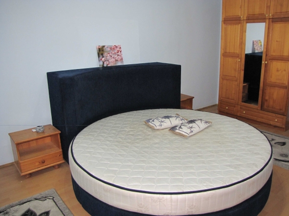 Дава се под наем Двустаен апартамент в София, Надежда 4 - 68 кв.м за 373.83 € - Снимка #1