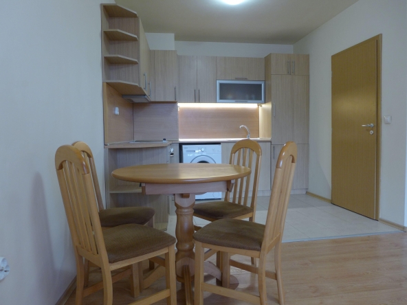 Дава се под наем Двустаен апартамент в София, Хладилника - 63 кв.м за 550 € - Снимка #1