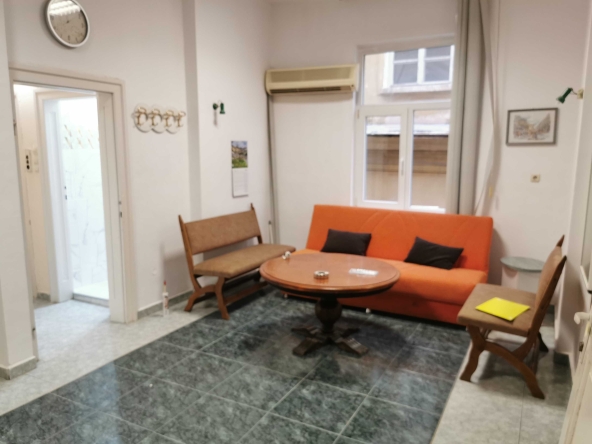 Дава се под наем Многостаен апартамент в Пловдив, Централна гара - 150 кв.м за 882.3 € - Снимка #1