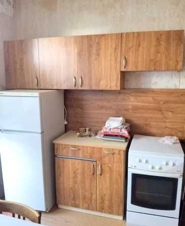 Дава се под наем Двустаен апартамент в Бургас, Меден рудник - зона А - 70 кв.м за 204 € - Снимка #1