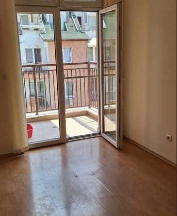 Дава се под наем Тристаен апартамент в София, Младост 1 - 106 кв.м за 766 € - Снимка #1