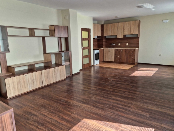 Тристаен апартамент в Велико Търново, Акация - 97 кв.м за 1641 €/кв.м - Снимка #1