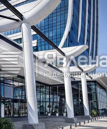 Дава се под наем Магазин в София, 7-ми 11-ти километър - 323 кв.м за 6072 € - Снимка #1