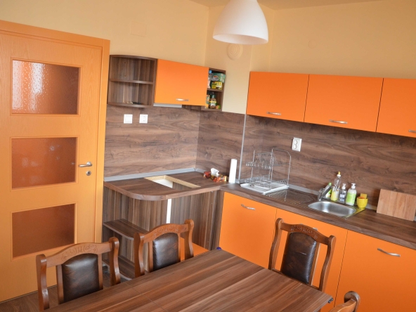 Двустаен апартамент в Тетевен - 70 кв.м за 1229 €/кв.м - Снимка #1