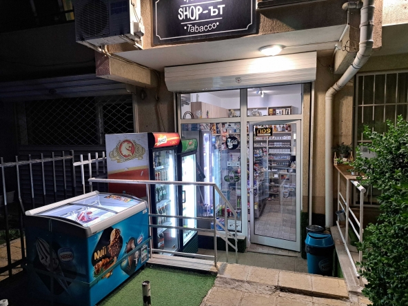 Магазин в София, Гео Милев - 23 кв.м за 444 €/кв.м - Снимка #1