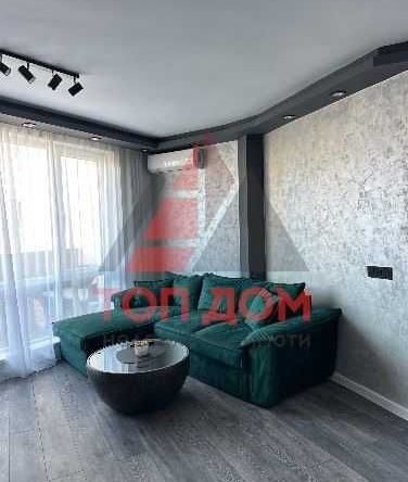 Дава се под наем Двустаен апартамент в Варна, Погреби - 55 кв.м за 484.5 € - Снимка #1