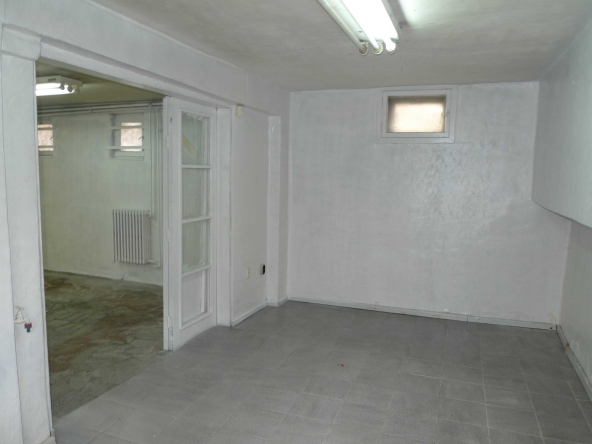 Дава се под наем Офис в София, Медицинска академия - 50 кв.м за 398.82 € - Снимка #1