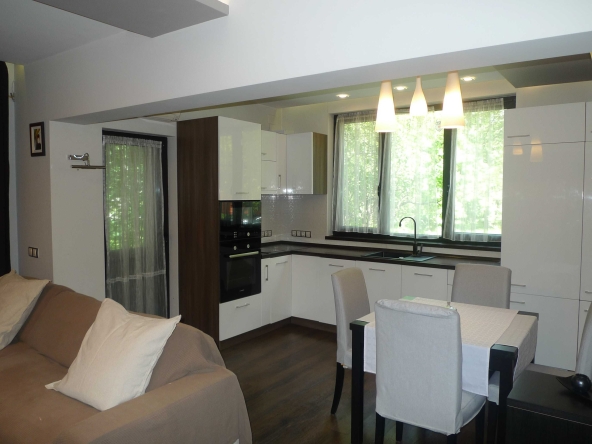 Тристаен апартамент в София, Изток - 77 кв.м за 2053 €/кв.м - Снимка #1