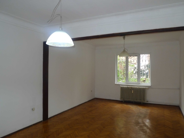 Тристаен апартамент в София, Център - 85 кв.м за 3706 €/кв.м - Снимка #1