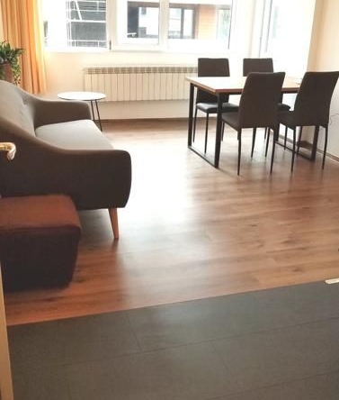 Дава се под наем Тристаен апартамент в София, Изток - 85 кв.м за 575 € - Снимка #1